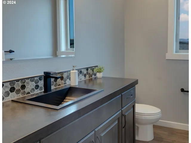 $625,000 | 112 Southshore Avenue, The Dalles, OR 97058