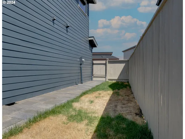 $575,000 | 112 Southshore Avenue, The Dalles, OR 97058