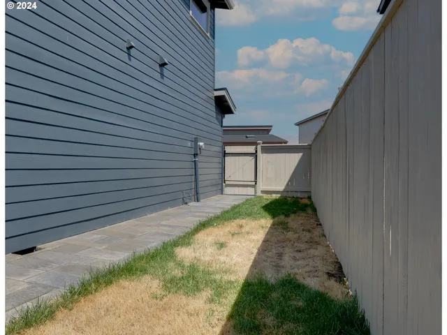 $625,000 | 112 Southshore Avenue, The Dalles, OR 97058