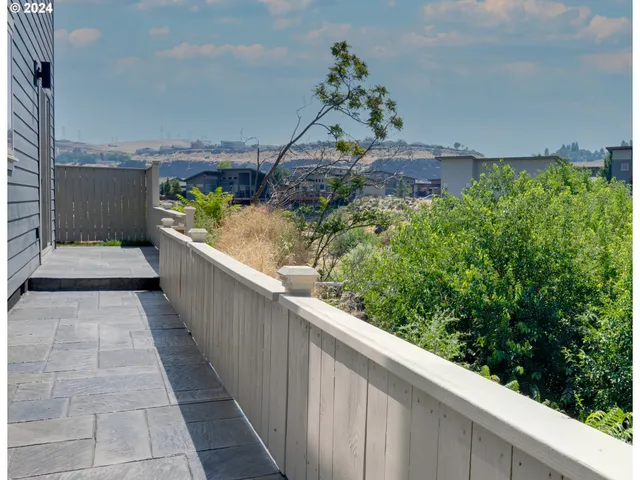 $625,000 | 112 Southshore Avenue, The Dalles, OR 97058