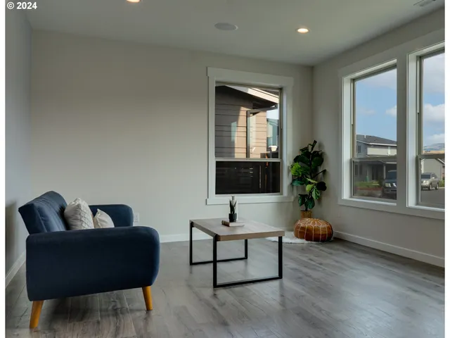 $625,000 | 112 Southshore Avenue, The Dalles, OR 97058