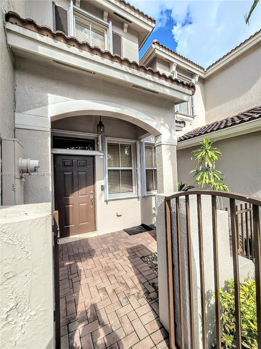 988 Southwest 154th Path Miami, FL 33194 - Photo 3 of 31 a view of a living room and entry way