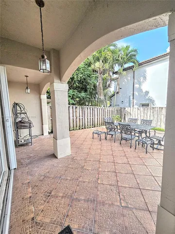 a view of a livingroom with furniture