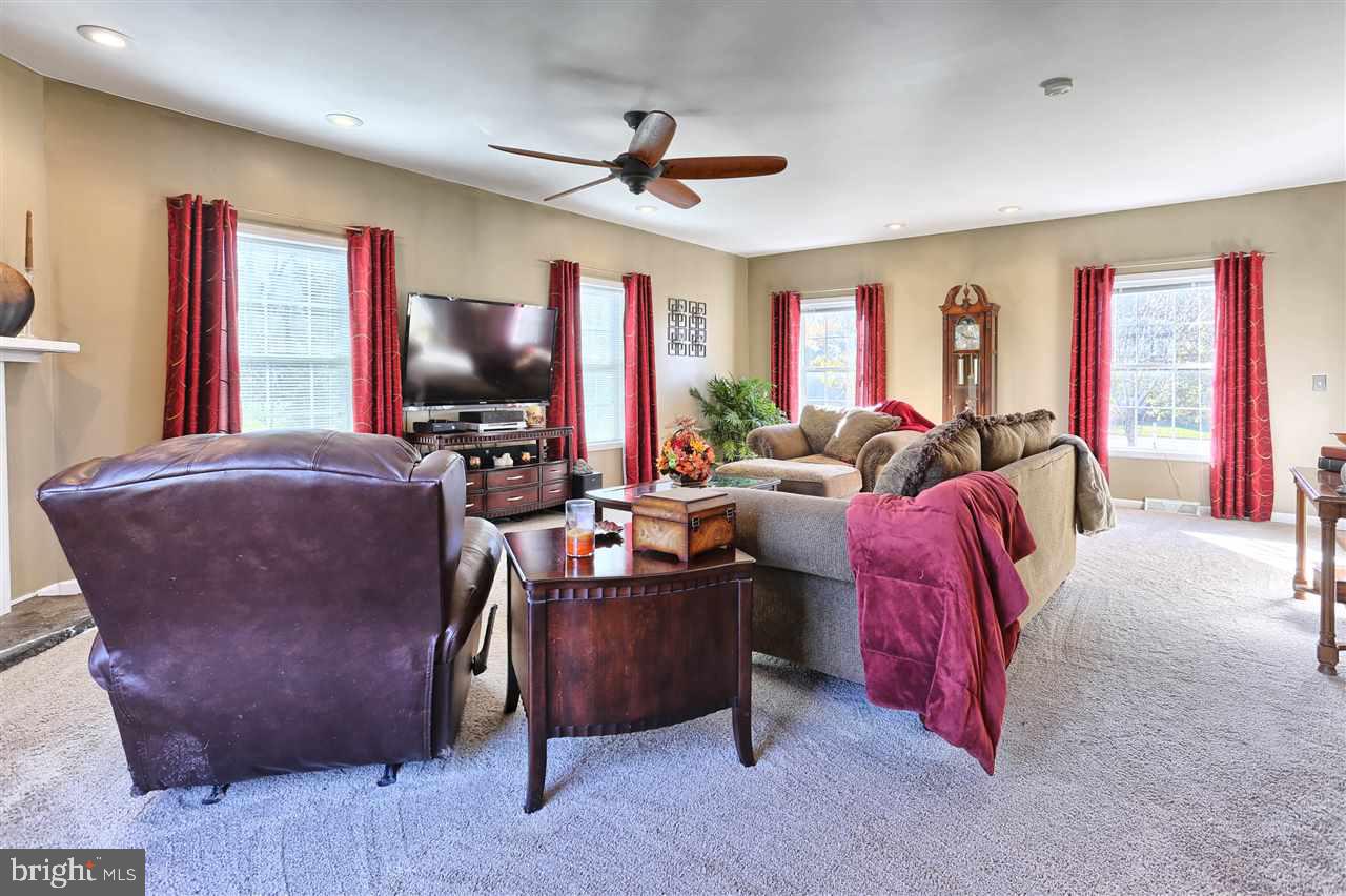 5486 Devonshire Road Harrisburg, PA 17112 - Photo 4 of 25 Gallery Image 4