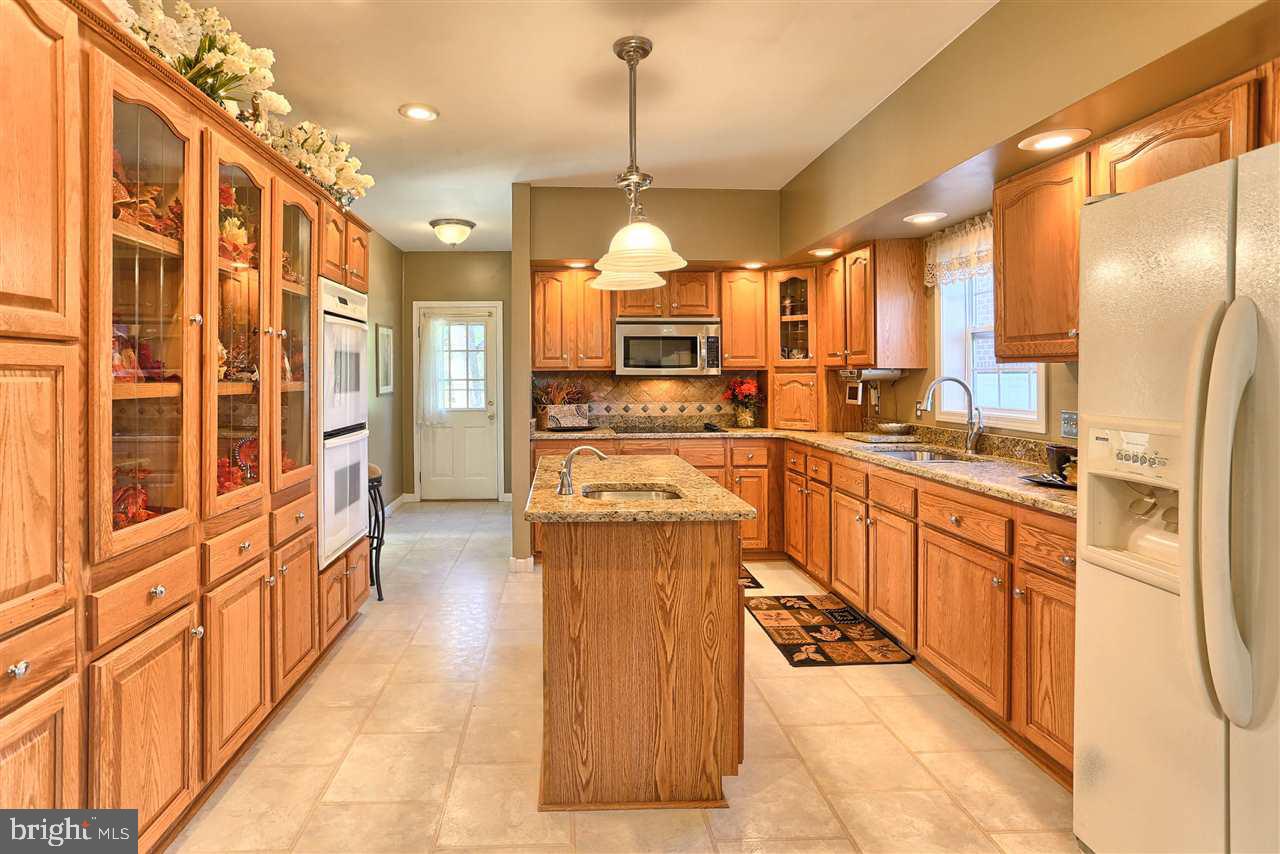 5486 Devonshire Road Harrisburg, PA 17112 - Photo 9 of 25 Gallery Image 9