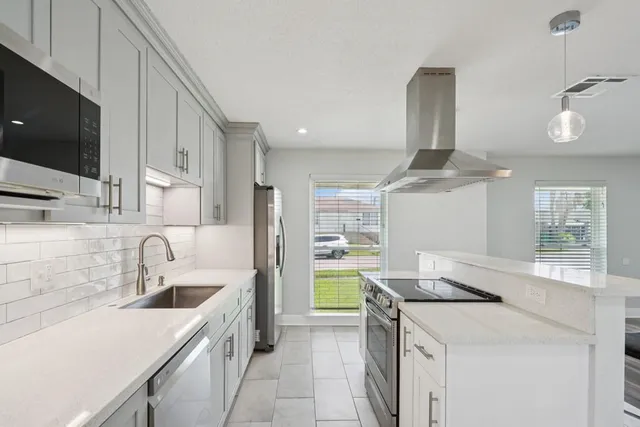 $1,700 | 177 Elvie Court, Avondale, LA 70094