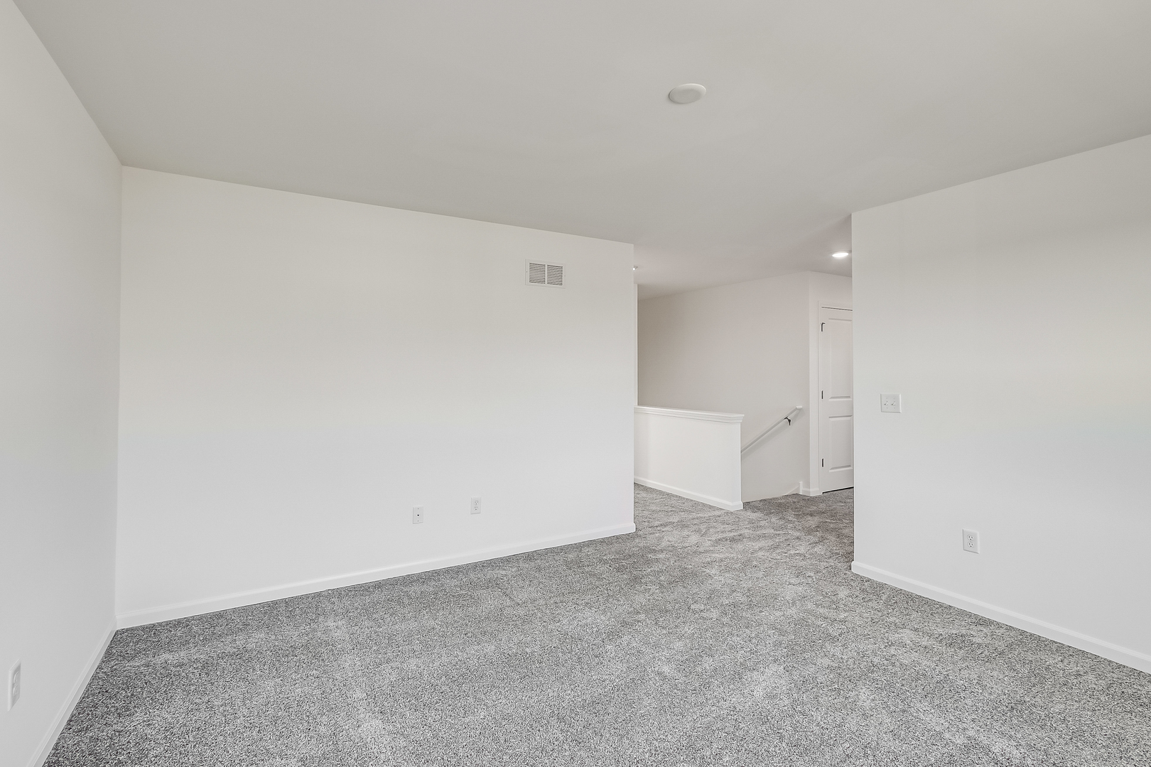 488 Endicott Road South Elgin, IL 60177 - Photo 18 of 30 a view of an empty room