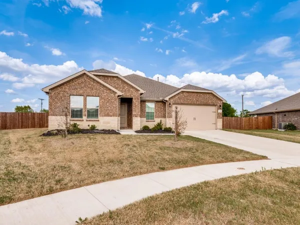 $2,650 | 1202 Quartzite Street, Cedar Hill, TX 75104