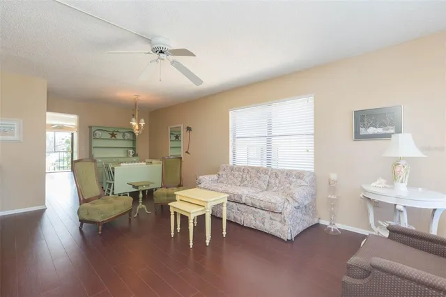 $178,500 | 315 30th Avenue West, Unit B201, Bradenton, FL 34205