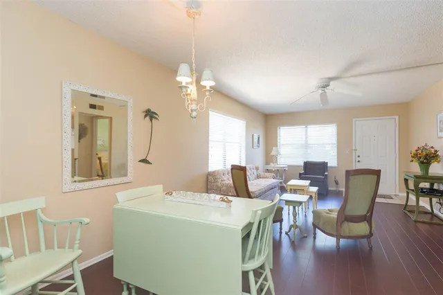 $178,500 | 315 30th Avenue West, Unit B201, Bradenton, FL 34205