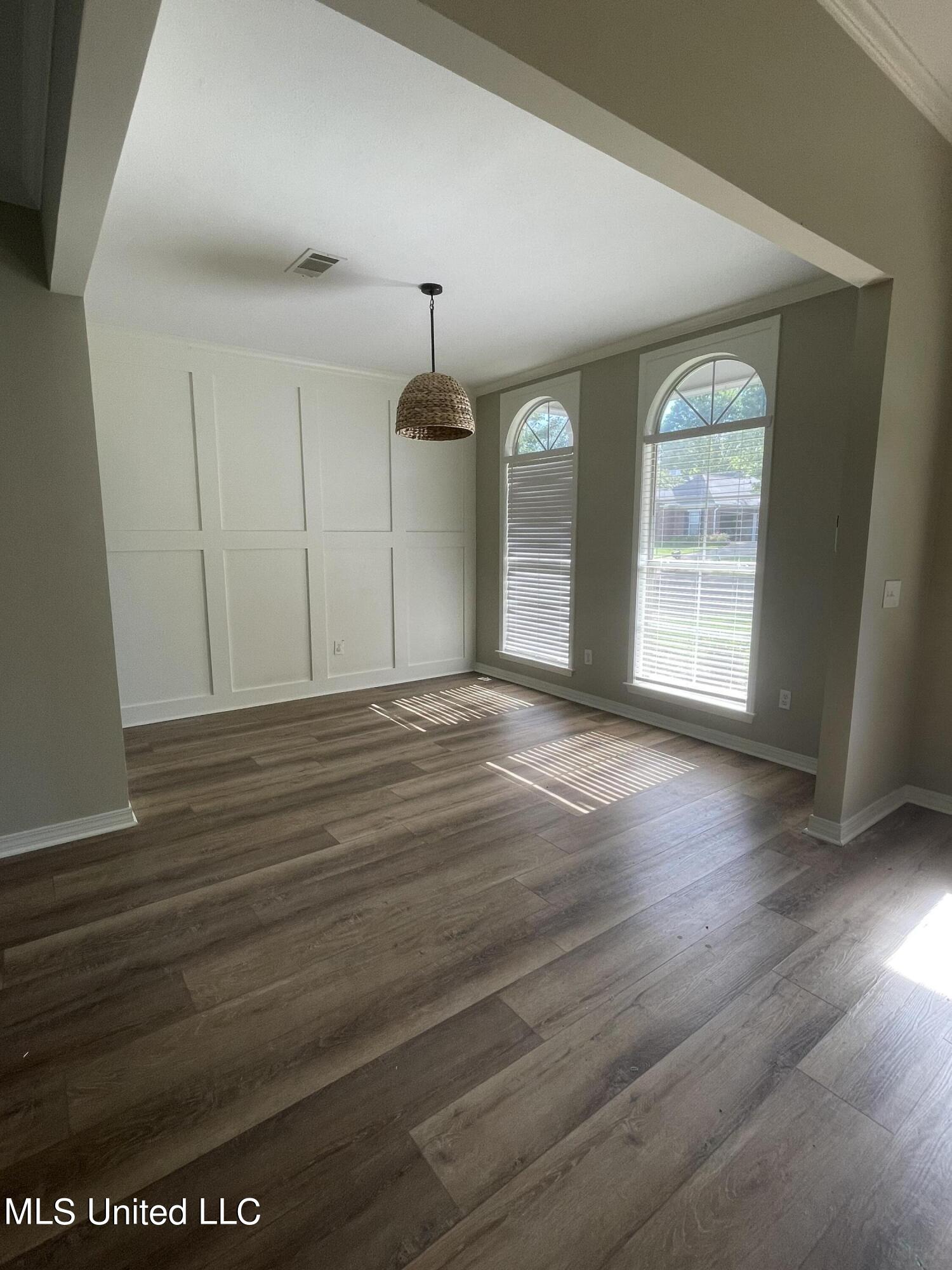 613 Spring Grove Madison, MS 39110 - Photo 4 of 18 83389118-5BC0-4467-8463-192A621E1D4B