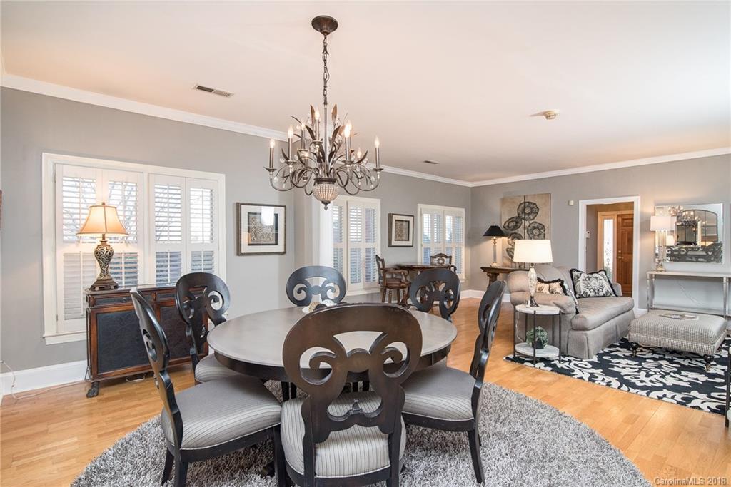 6025 Sharon Road Charlotte, NC 28210 - Photo 4 of 24 Gallery Image 4