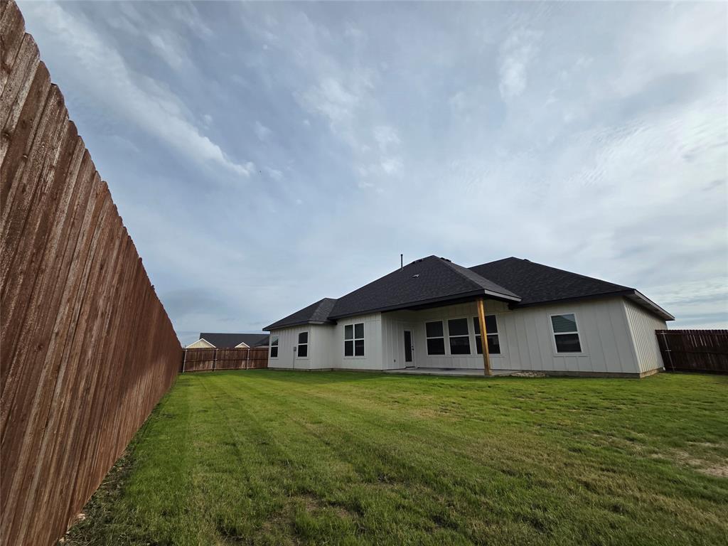 204 Cliff Court Godley, TX 76044 - Photo 25 of 27