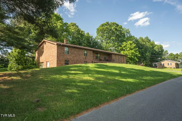 $275,000 | 331 Luther Villa Road, Sneedville, TN 37869