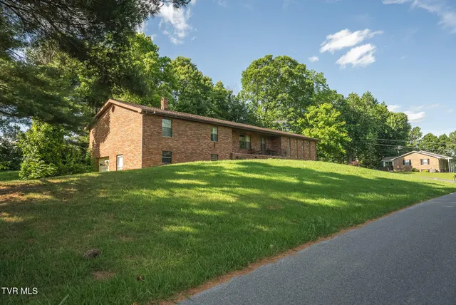 $285,000 | 331 Luther Villa Road, Sneedville, TN 37869