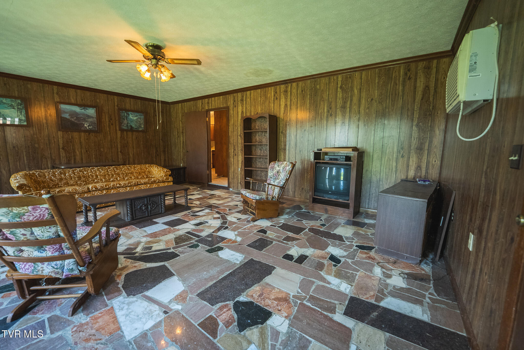 331 Luther Villa Road Sneedville, TN 37869 - Photo 15 of 59 DSC08396