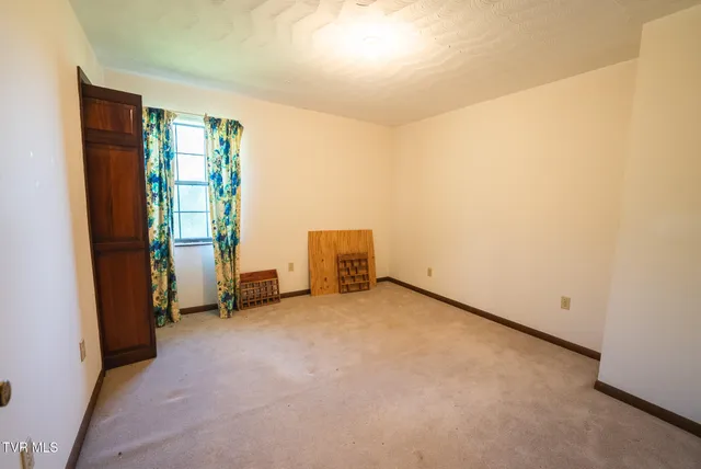 $285,000 | 331 Luther Villa Road, Sneedville, TN 37869