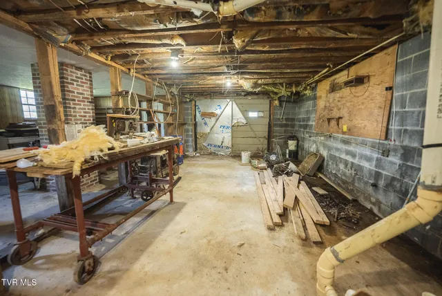 $285,000 | 331 Luther Villa Road, Sneedville, TN 37869