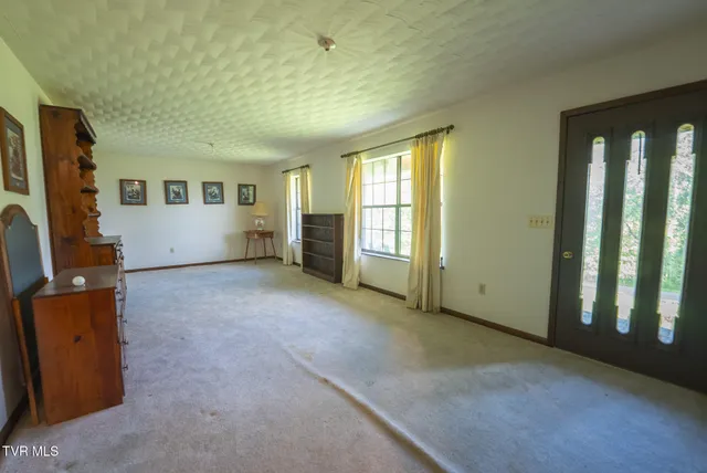 $285,000 | 331 Luther Villa Road, Sneedville, TN 37869