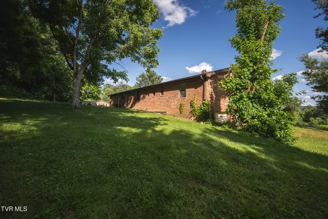 $285,000 | 331 Luther Villa Road, Sneedville, TN 37869