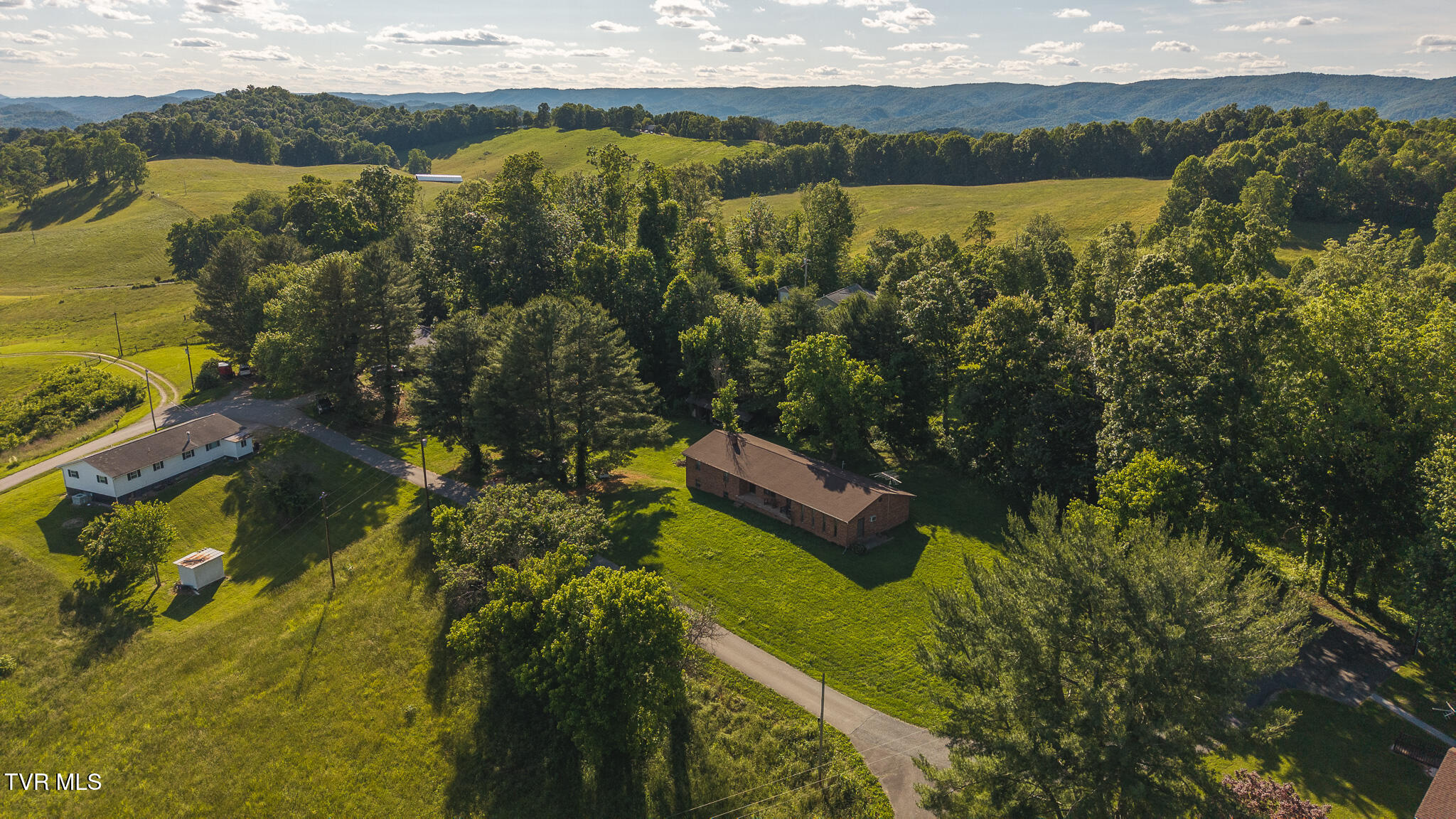 331 Luther Villa Road Sneedville, TN 37869 - Photo 37 of 59 DJI_20250523175439_0111_D