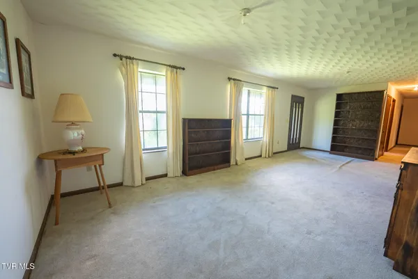 $275,000 | 331 Luther Villa Road, Sneedville, TN 37869