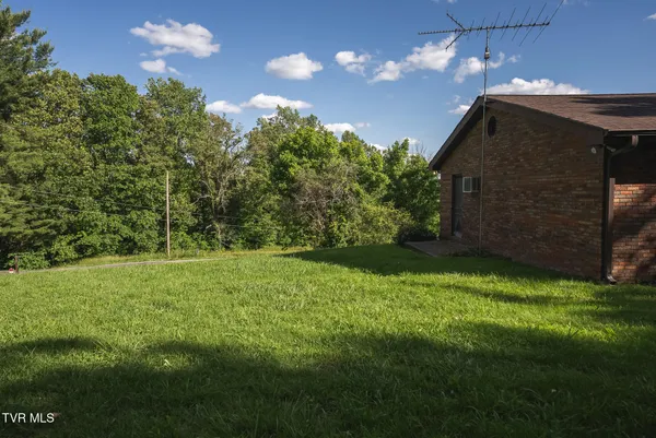 $275,000 | 331 Luther Villa Road, Sneedville, TN 37869