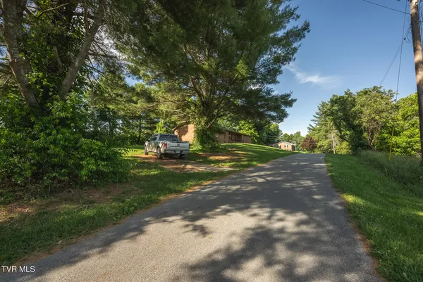 $275,000 | 331 Luther Villa Road, Sneedville, TN 37869