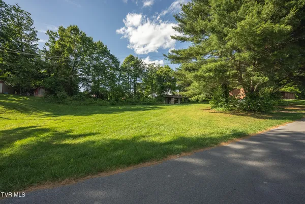 $275,000 | 331 Luther Villa Road, Sneedville, TN 37869