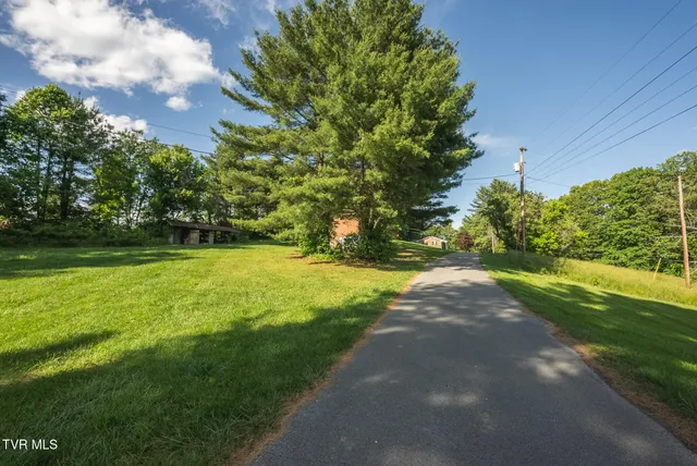 $285,000 | 331 Luther Villa Road, Sneedville, TN 37869