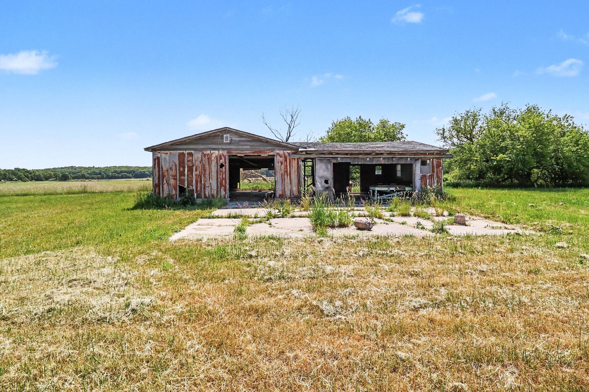 3516 North Ridge Road Mears, MI 49436 - Photo 4 of 35 011_file_3166
