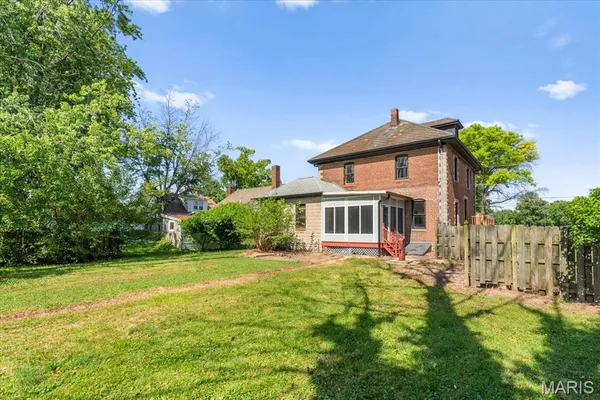 $219,900 | 235 North Moore Street, Waterloo, IL 62298