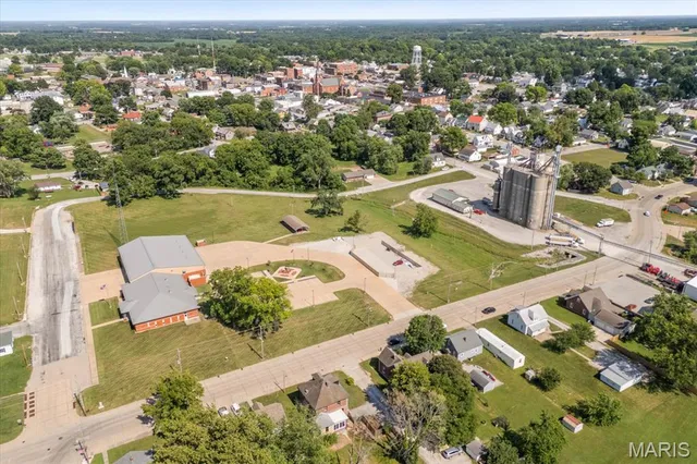 $219,900 | 235 North Moore Street, Waterloo, IL 62298