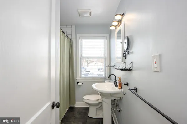 $2,250 | 427 Westham Way, Baltimore, MD 21224