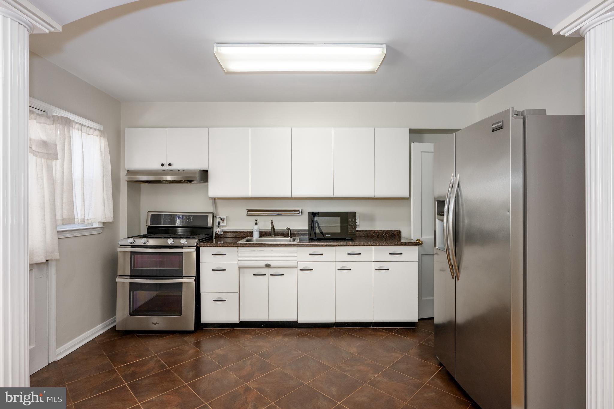 427 Westham Way Baltimore, MD 21224 - Photo 10 of 30