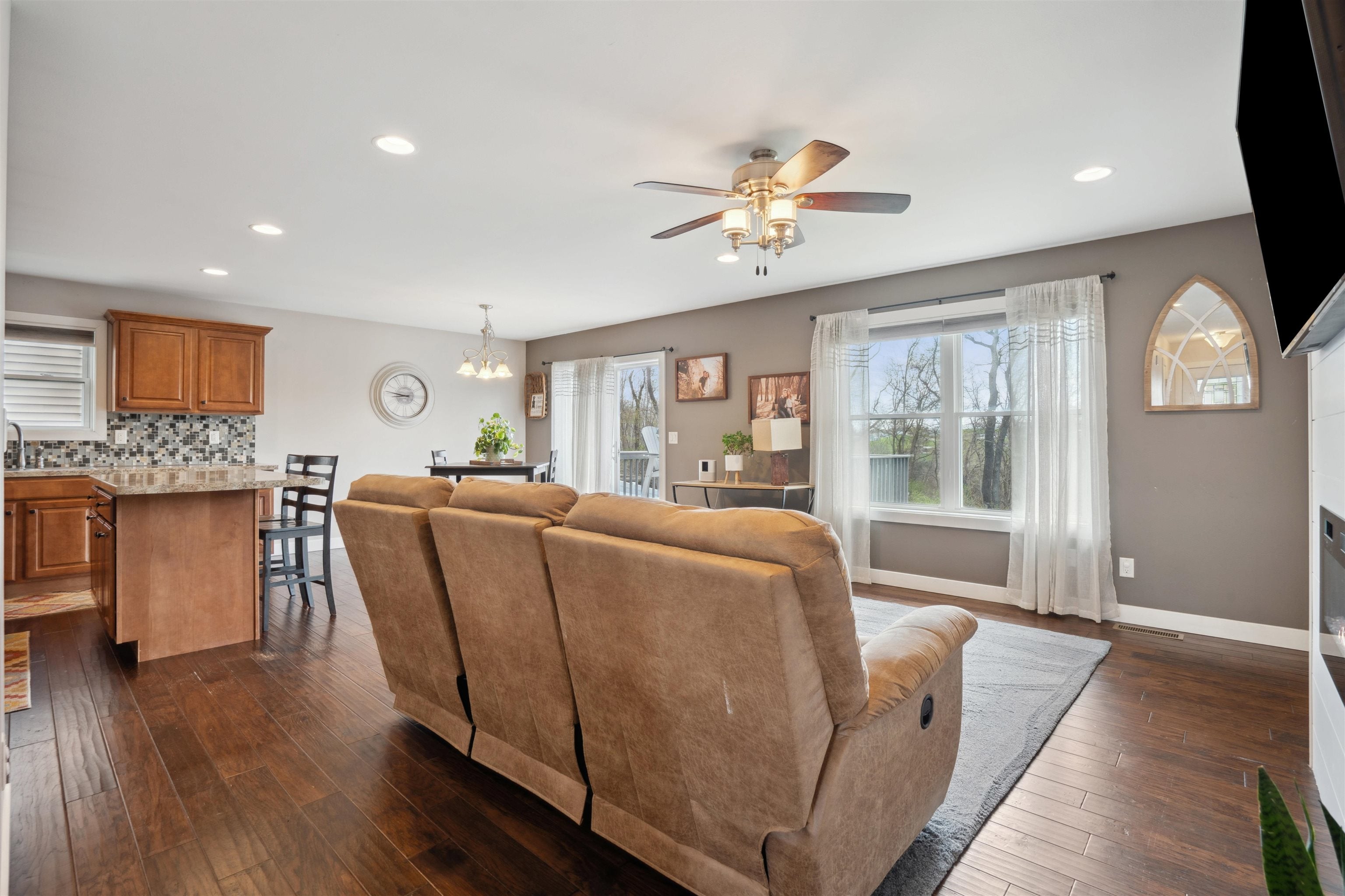 840 Marisa Ridge Dubuque, IA 52001 - Photo 4 of 27 Gallery Image 4