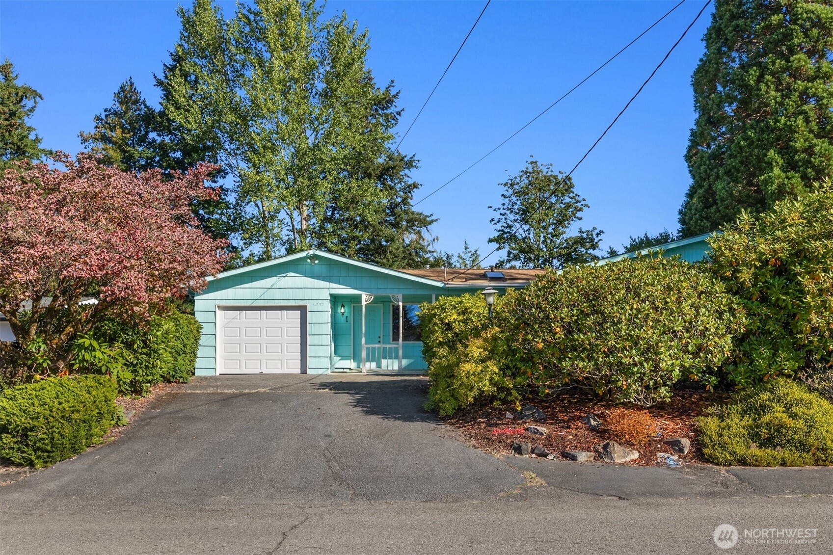 1322 Ivy Road Bremerton, WA 98310 - Photo 2 of 34 Gallery Image 2