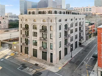 $3,900,000 | 416 Common Street, Unit PHB, New Orleans, LA 70130