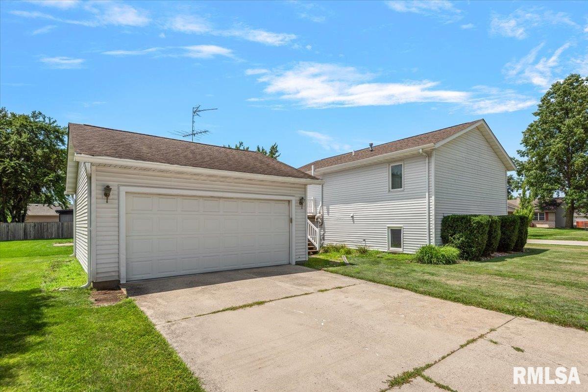 3028 Sutherland Road Springfield, IL 62702 - Photo 27 of 38