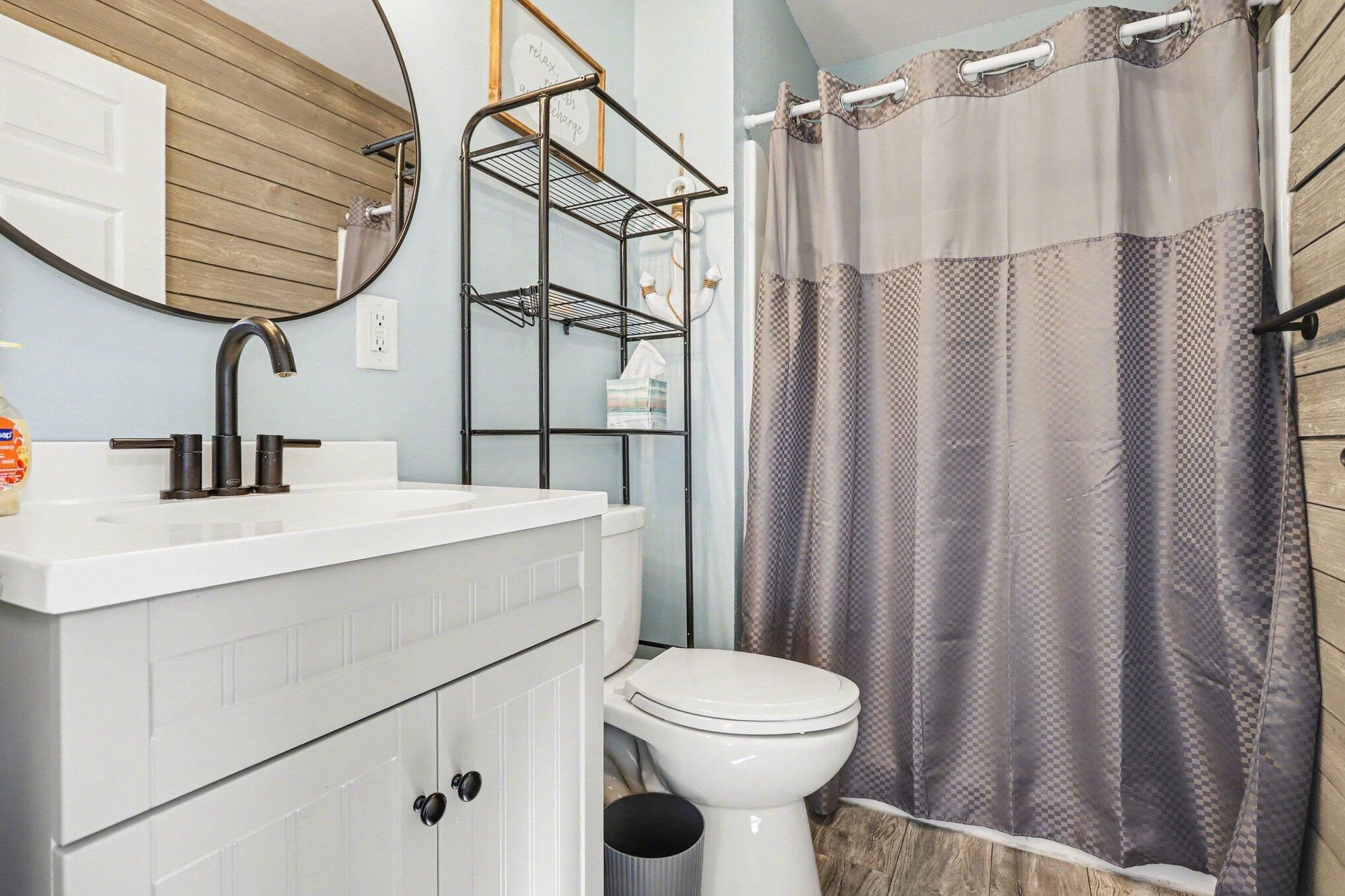 2743 Hemlock Road Quincy, MI 49082 - Photo 12 of 28 1st house bath