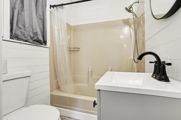 $480,000 | 2743 Hemlock Road, Quincy, MI 49082