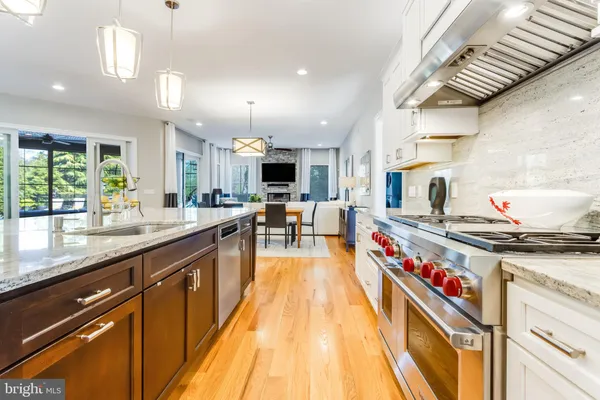 $4,989,000 | 32 Eleanor Lee Lane East, Rehoboth Beach, DE 19971