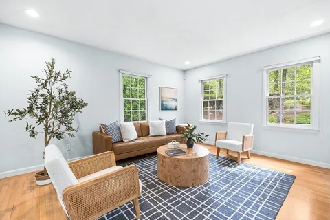 $2,100,000 | 1 Woronoco Drive, Natick, MA 01760