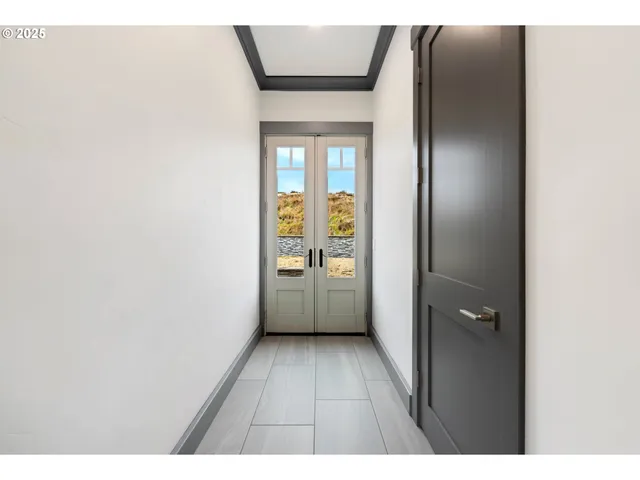 view of an empty room