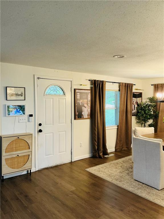 105 Broad Street Pleasanton, KS 66075 - Photo 4 of 70