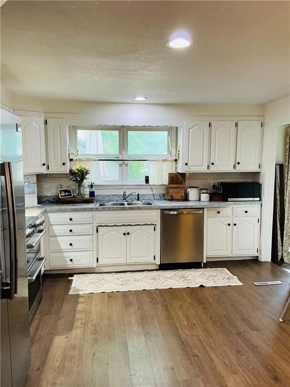 105 Broad Street Pleasanton, KS 66075 - Photo 7 of 70