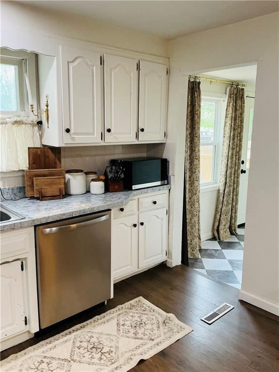 105 Broad Street Pleasanton, KS 66075 - Photo 9 of 70
