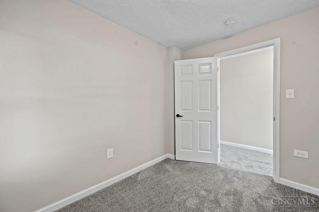 5340 Augspurger Road Hamilton, OH 45011 - Photo 17 of 48