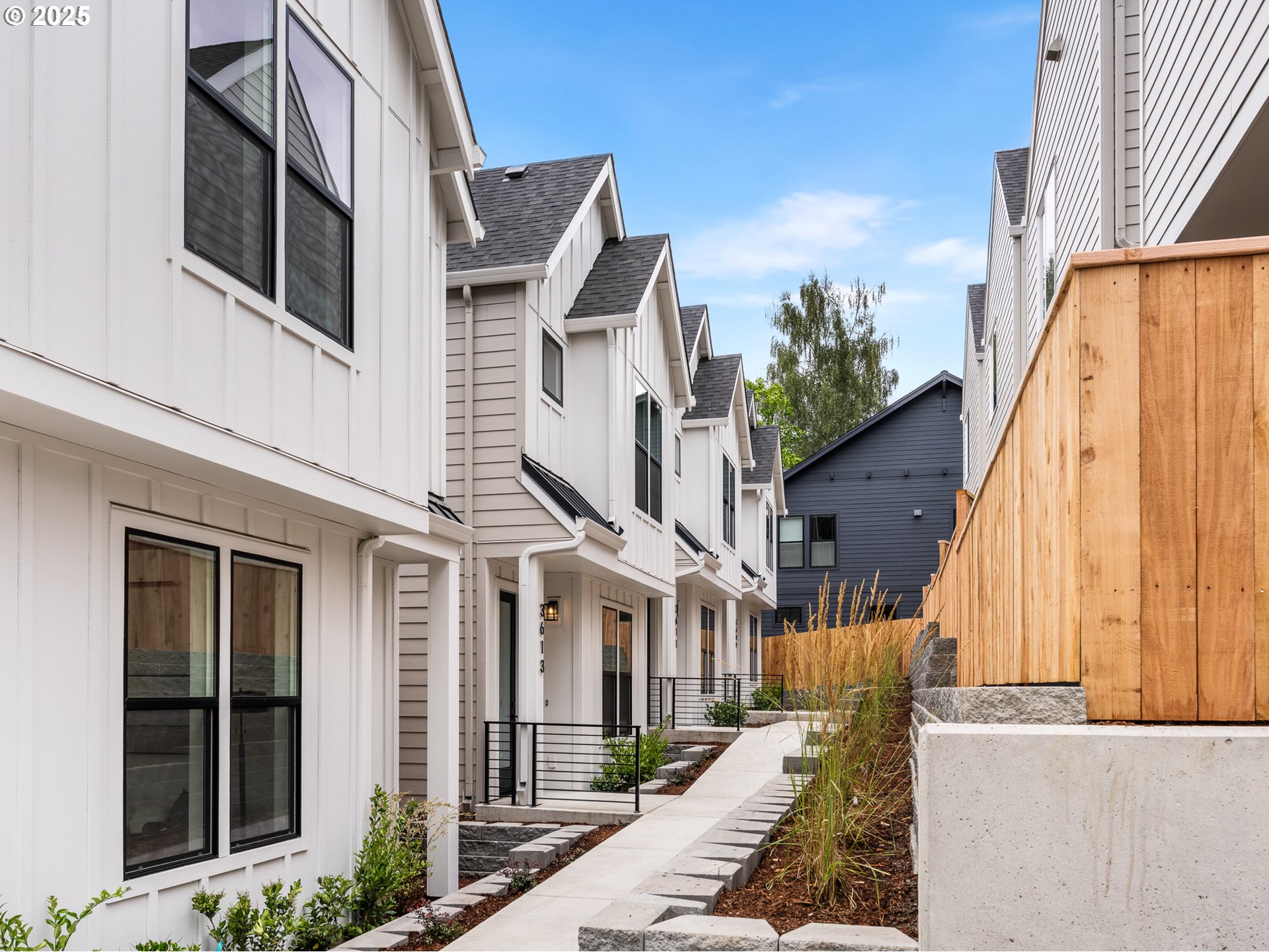 3613 Southwest Logan Street Portland, OR 97219 - Photo 1 of 22