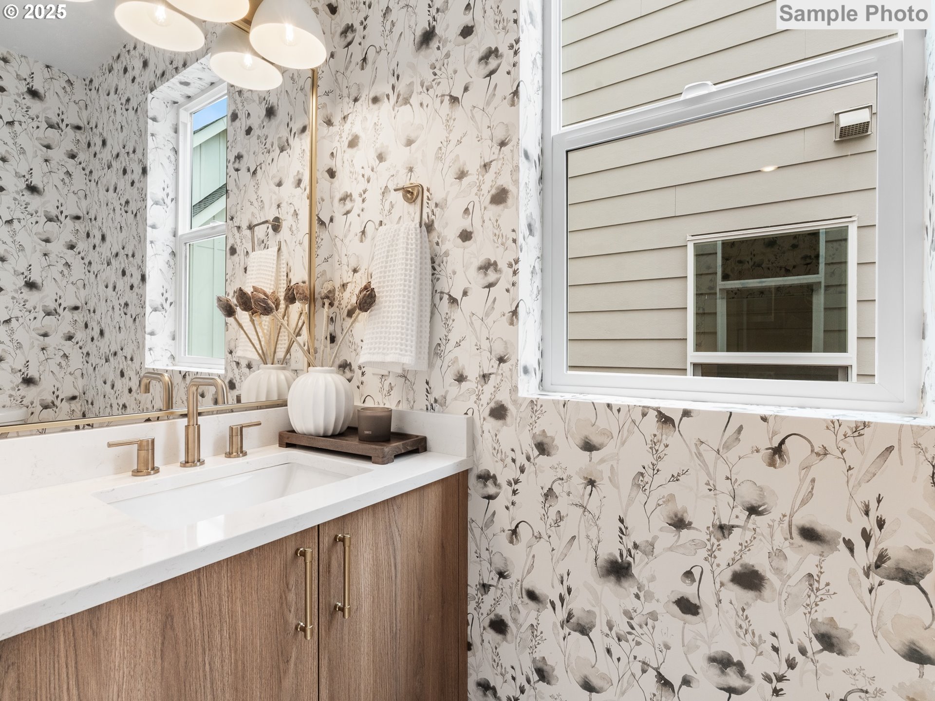 3613 Southwest Logan Street Portland, OR 97219 - Photo 12 of 22